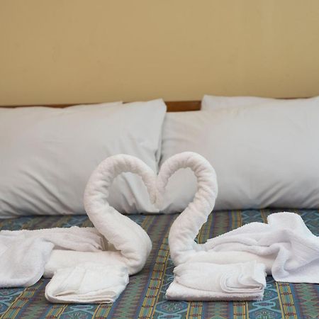 Hotel Jhor Bush Pucallpa Zimmer foto